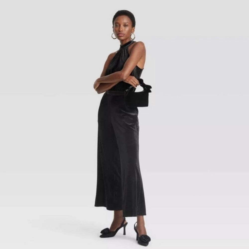 A New Day Women's Halter Black Velvet Sleeveless Jumpsuit - M